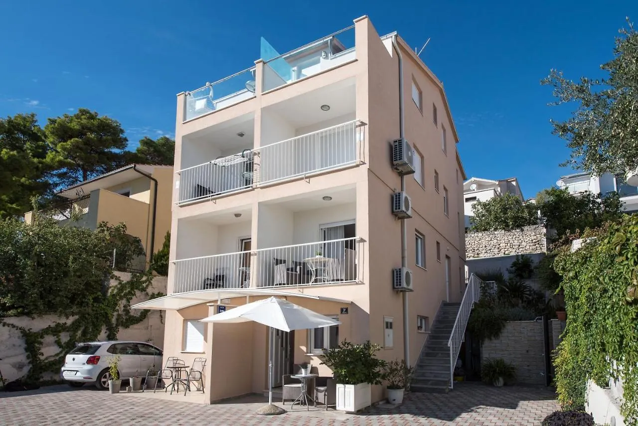 Apartments Amneris Trogir