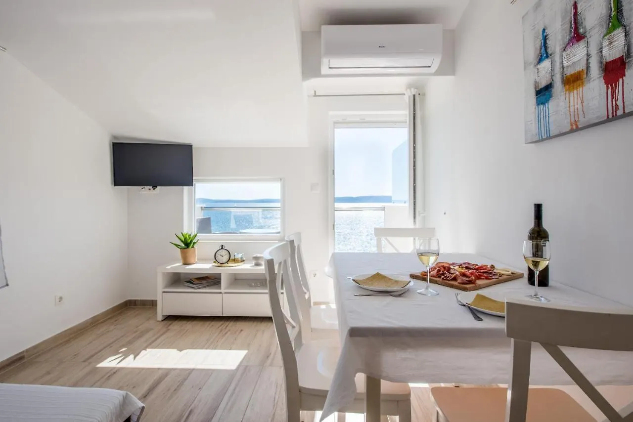 Apartments Amneris Trogir