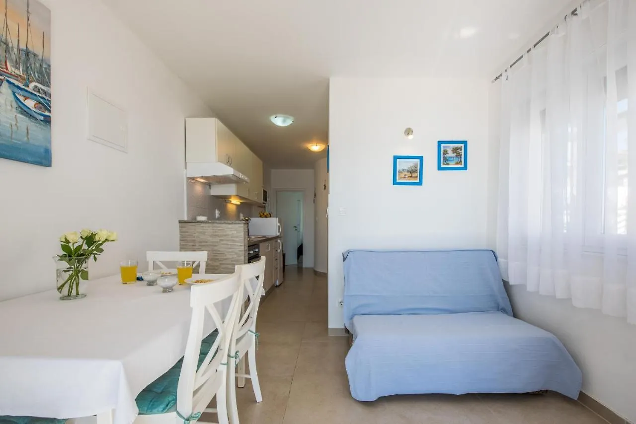 Apartments Amneris Trogir