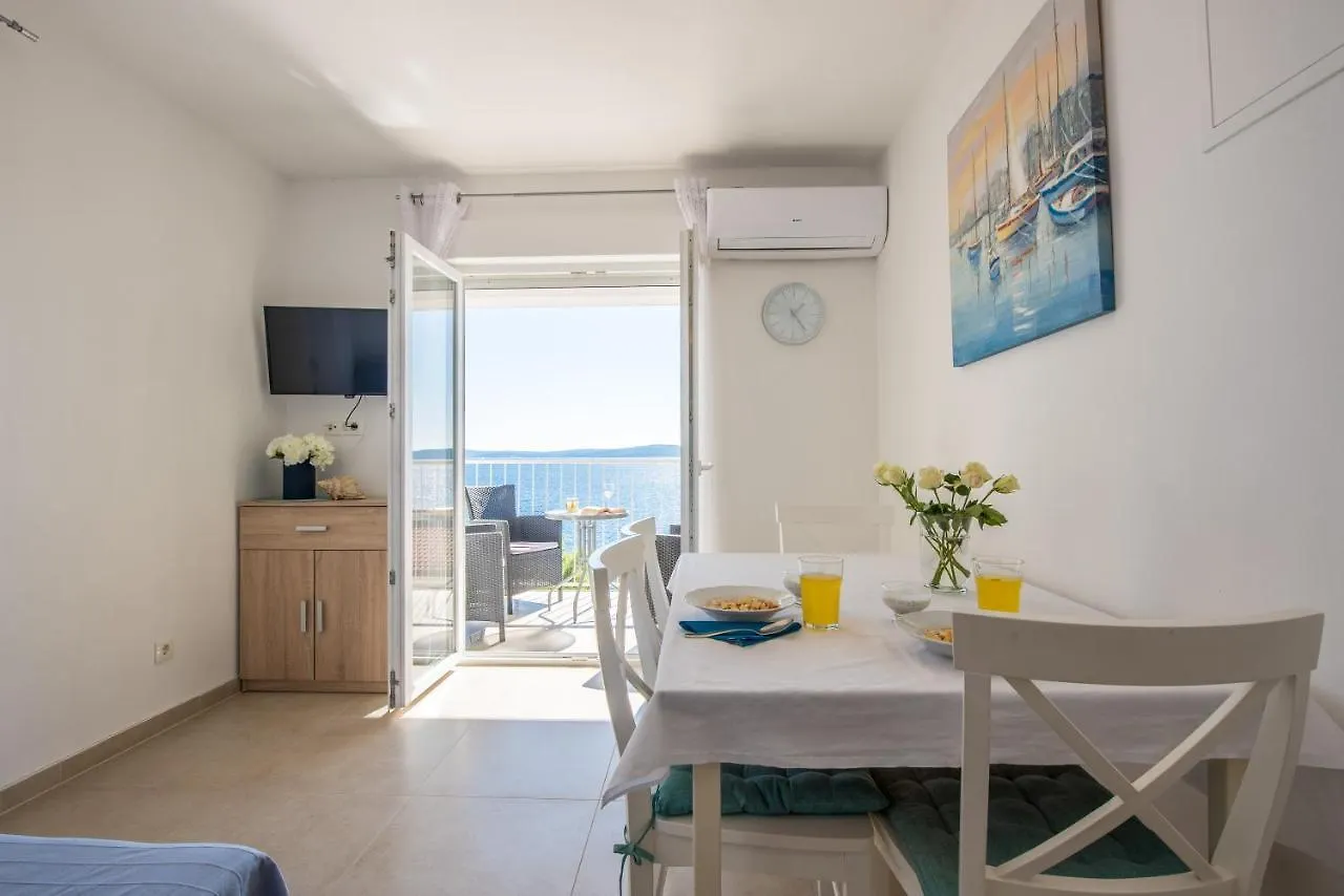 Apartments Amneris Trogir