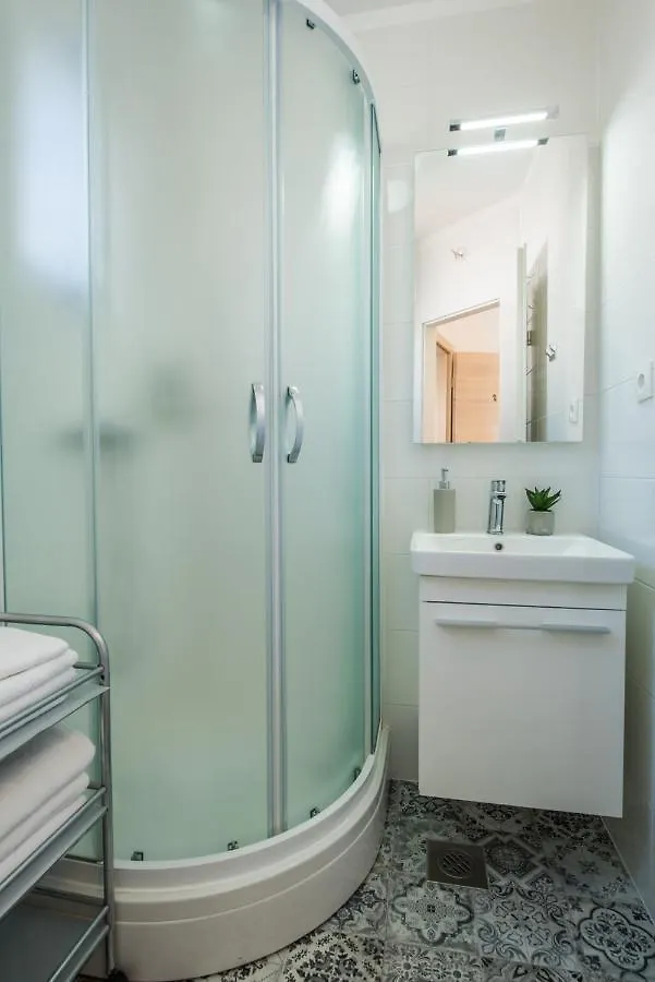 Apartments Amneris Trogir 0*,