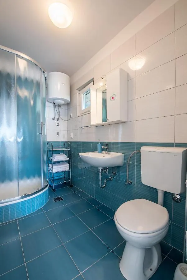 Apartments Amneris Trogir