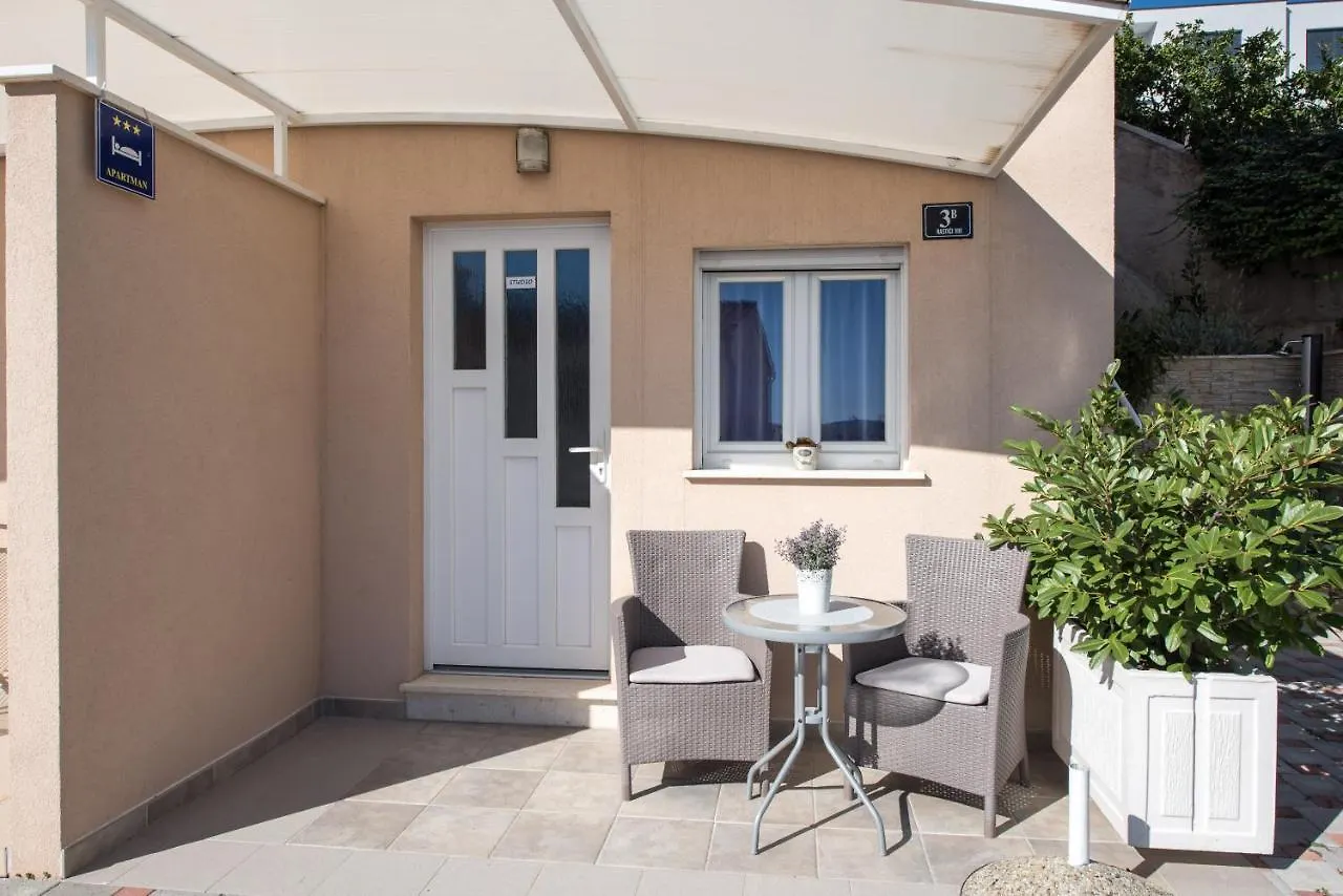 Apartments Amneris Trogir Croatia