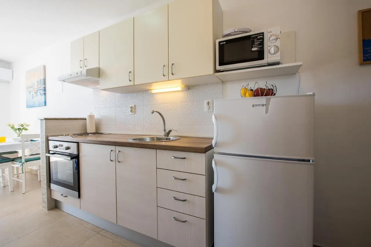 Apartments Amneris Trogir