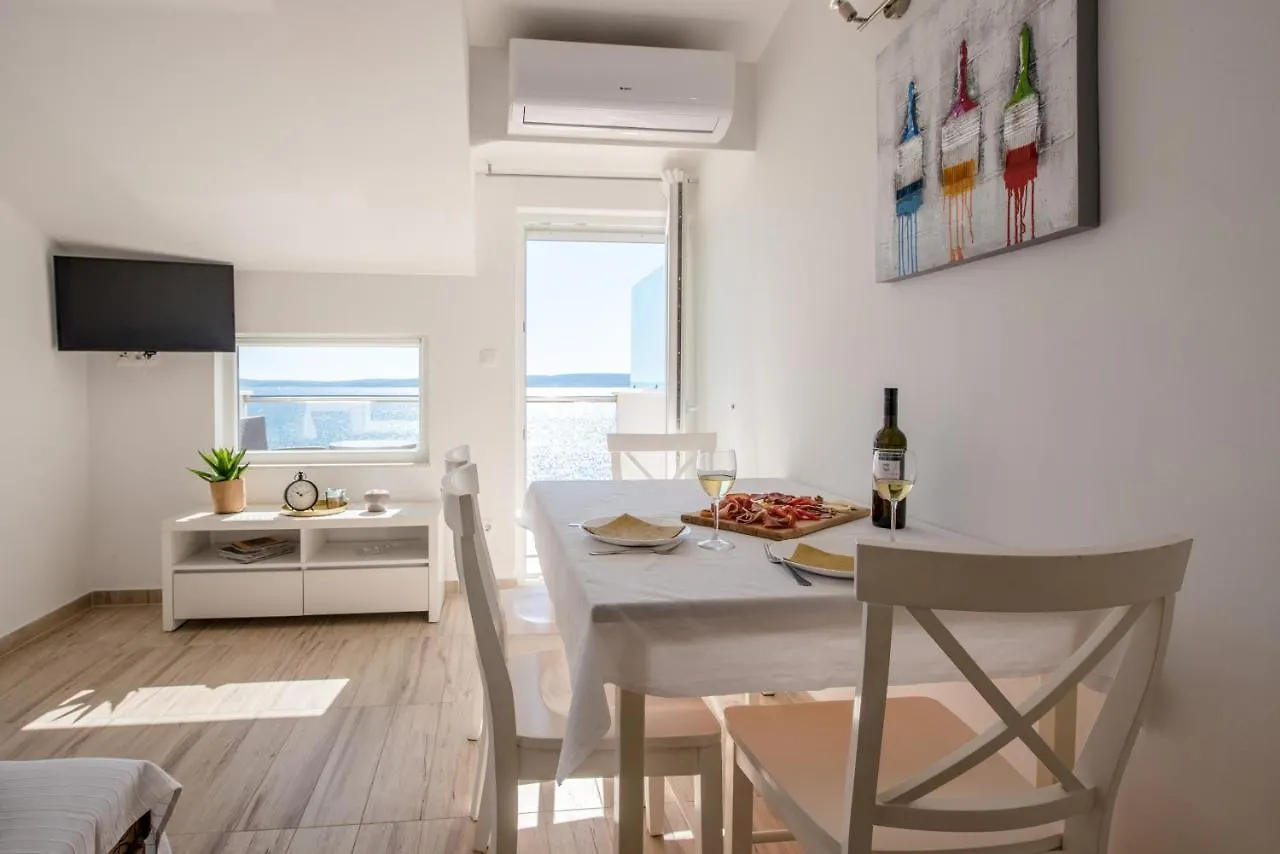 Apartments Amneris Trogir